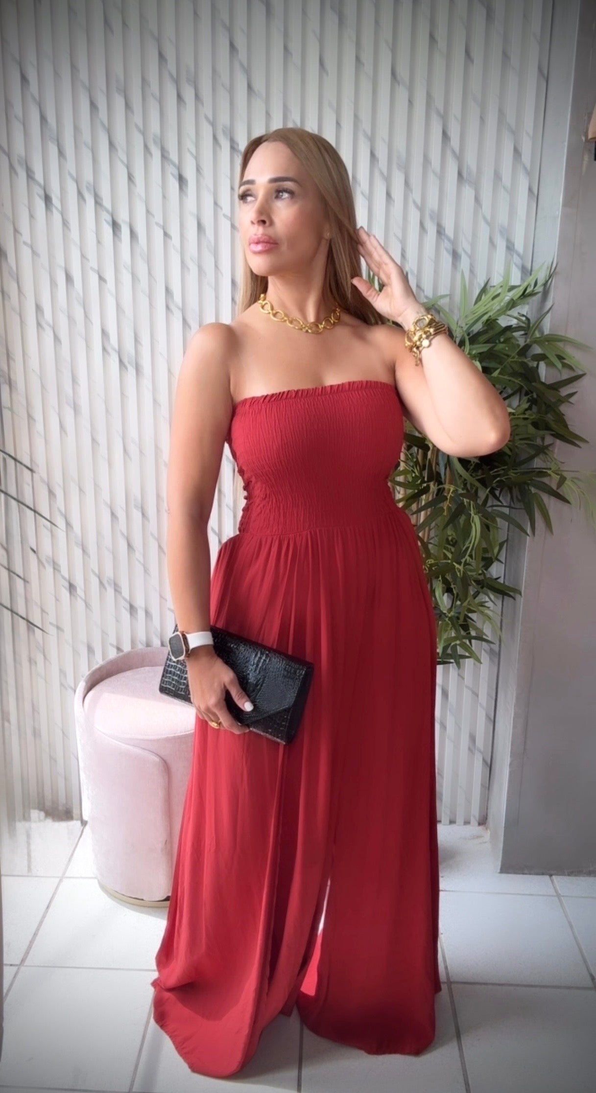 Scarlet Elegance