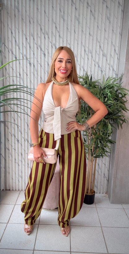 Top Halter Elegante con Lazo